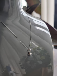 Pendant with Round White Diamonds of Various Sizes | Fête Jubilee V