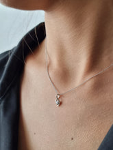 Load image into Gallery viewer, Pendant with a Single Solitaire Round White Diamond | Fête Jubilee VII
