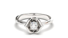 Load image into Gallery viewer, DIVINA Bloom: Flora I Ring - Divina Jewelry
