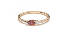 Load image into Gallery viewer, DIVINA Bloom: Single Rose II Ring - Divina Jewelry

