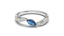 Load image into Gallery viewer, DIVINA Classic: Contours V Ring - Divina Jewelry

