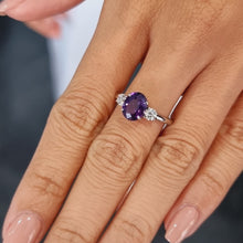 Load image into Gallery viewer, Platinum Ring with 15 Pointer Diamonds on the Side and Oval Purple Sapphire in the Center
